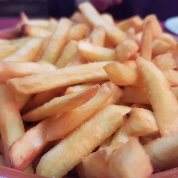 Ración de patatas fritas Deluxe