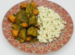 Pollo al curry verde con  arroz (2 platos)